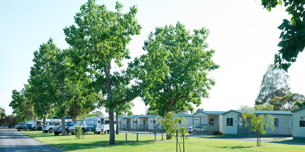 Berri Riverside Holiday Park Exteriör bild